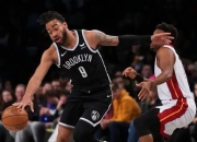 包含沃特福德球员接受伤停，战力受到考验的词条