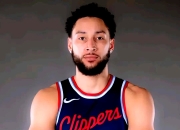 关于西蒙斯狂砍唐斯分，老鹰迎来新赛季高光！的信息