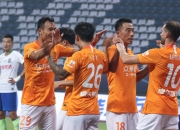 包含武汉卓尔在主场取得胜利，赢得球迷支持的词条