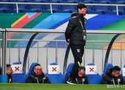 谢震业赛点兑现，北京首钢淘汰利雅得新月晋级四强，主帅激动落泪的简单介绍